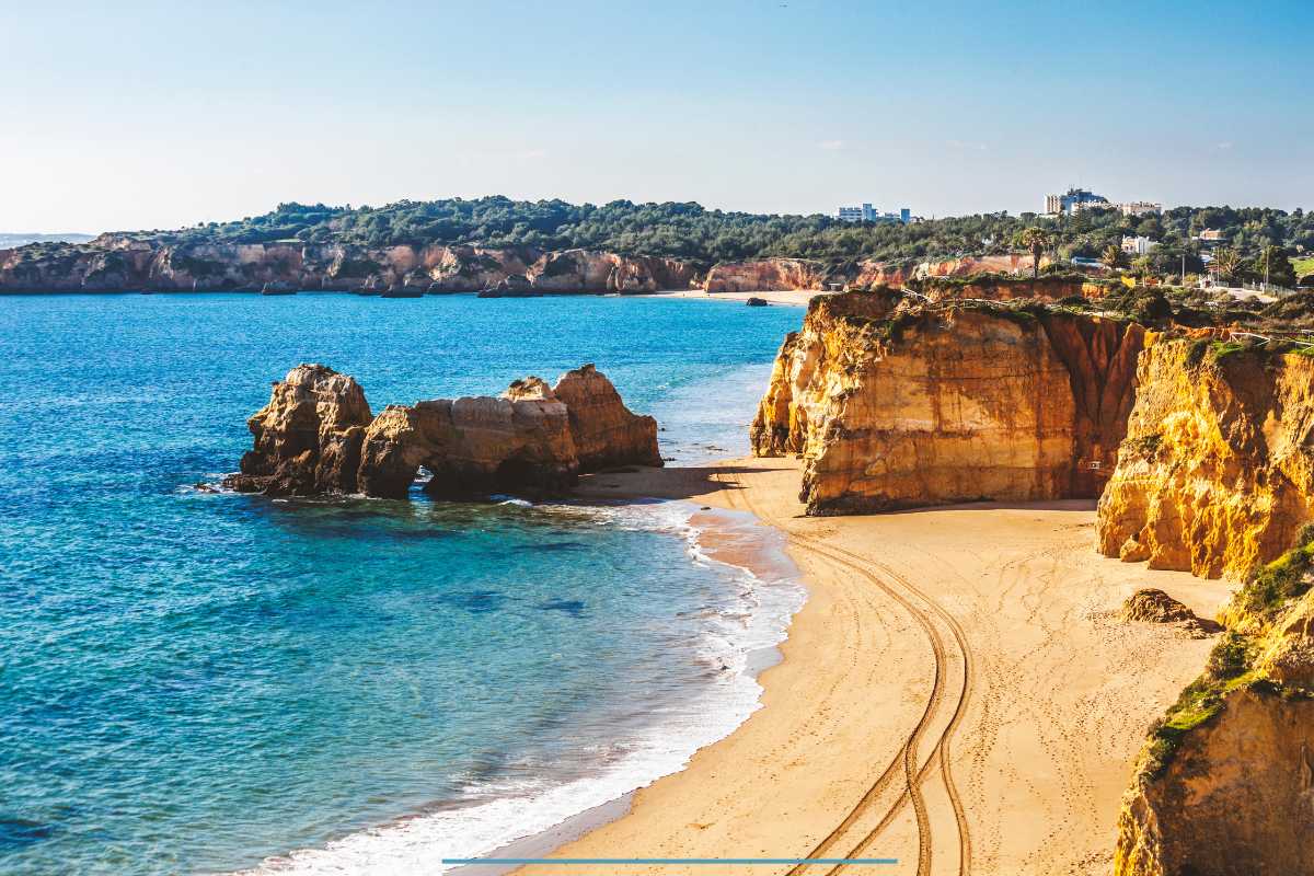 Where to Find Marijuana in the Algarve, Portugal: A Friendly Guide for Smokers